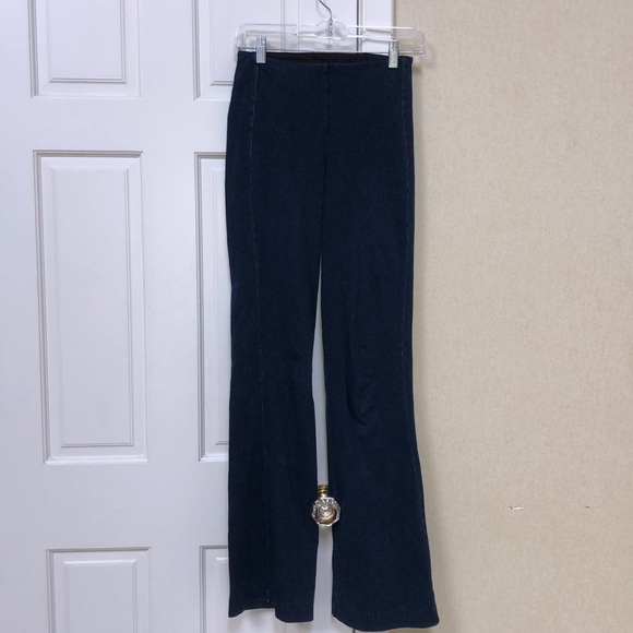 Lessé Flared Pull On Jeans - Picture 2 of 5